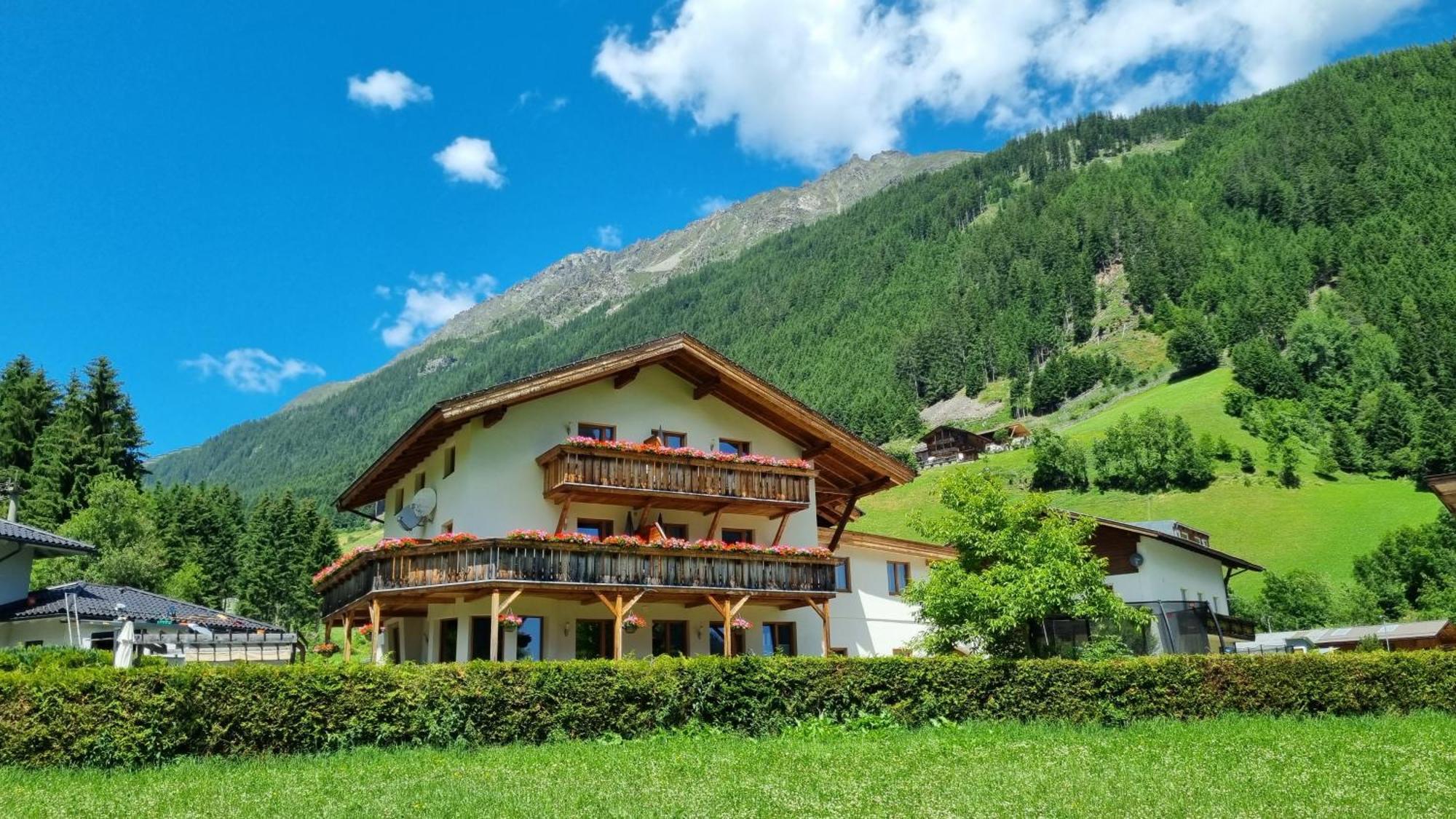 فندق غريس ام سيلراينفي  Gastehaus Landhaus Tyrol المظهر الخارجي الصورة
